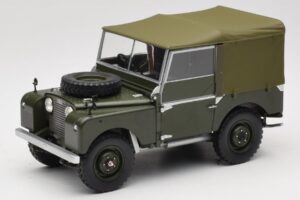 Land Rover 88 Series I Matt Green Minichamps 1:18 150168909 メタル
