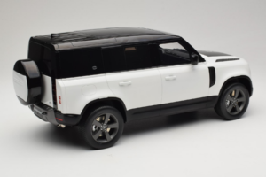Land Rover Defender 110 L663 GT Spirit 1:12 GT554 レジン - 画像 2/6
