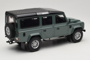 Land Rover Defender Station Wagon Keswick Green GT Spirit 1:18 GT527 レジン - 画像 2/6