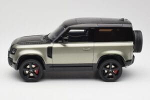 Land Rover Defender 90 HSE P400 L663 Pangea Green Metallic GT Spirit 1:18 GT517 レジン - 画像 3/6
