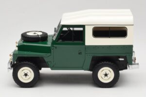 Land Rover Lightweight Series III Hard Top ダークグリーン BoS Models 1:18 BOS355 レジン - 画像 3/6