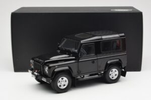 Land Rover Defender 90 Santorini ブラックメタリック Kyosho 1:18 08901BK メタル - 画像 8/8