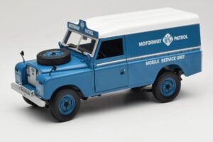Land Rover Series III 109 Soft Top Motorway Patrol ブルー Eagles Race 1:18 4403 メタル
