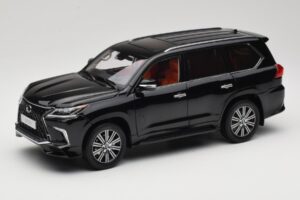 Lexus LX570 J200 ブラック LCD 1:18 LCD18010-BL メタル