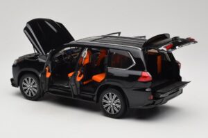 Lexus LX570 J200 ブラック LCD 1:18 LCD18010-BL メタル - 画像 5/8