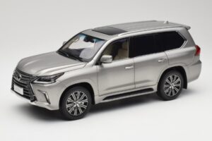 Lexus LX570 Sonic チタン Kyosho 1:18 08955T メタル