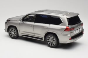Lexus LX570 Sonic チタン Kyosho 1:18 08955T メタル - 画像 7/8