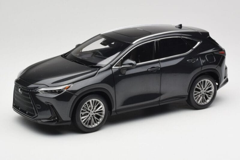Lexus NX450h+ AZ20 ブラック Kyosho 1:18 08968GBK レジン