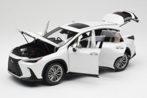 Lexus NX450h+ AZ20 ホワイト Kyosho 1:18 08968Q レジン - 画像 2/8