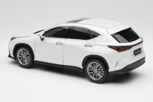 Lexus NX450h+ AZ20 ホワイト Kyosho 1:18 08968Q レジン - 画像 7/8