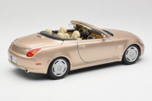 Lexus SC430 ベージュ Maisto 1:18 31629 メタル - 画像 3/8