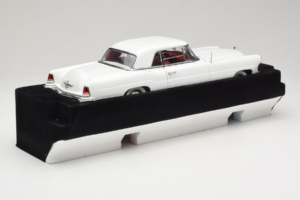 Lincoln Continental Mark II ホワイト Road Signature 1:18 20078-P1 メタル - 画像 2/6