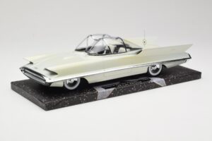 Lincoln Futura Concept ホワイト Minichamps 1:18 107082030 メタル