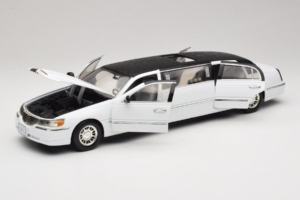 Lincoln Limousine ホワイト Sun Star 1:18 1260 メタル - 画像 2/8