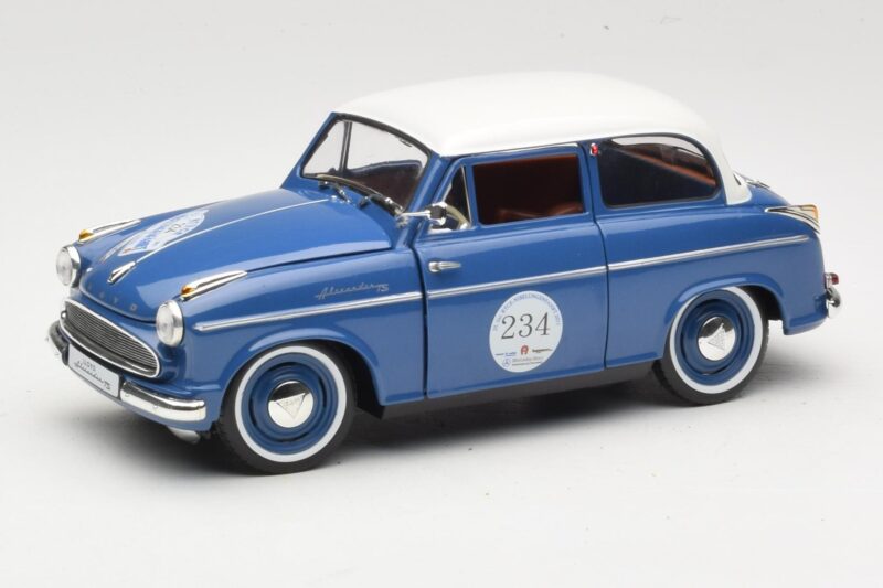 Lloyd Alexander TS #234 ブルー Revell 1:18 08463 メタル