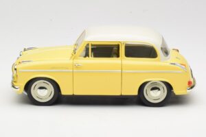 Lloyd Alexander TS イエロー Revell 1:18 08958 メタル - 画像 4/8