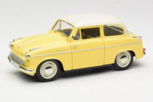 Lloyd Alexander TS イエロー Revell 1:18 08958 メタル
