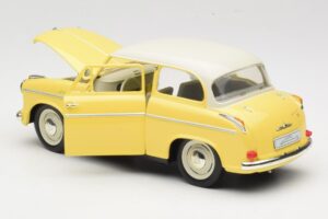 Lloyd Alexander TS イエロー Revell 1:18 08958 メタル - 画像 5/8