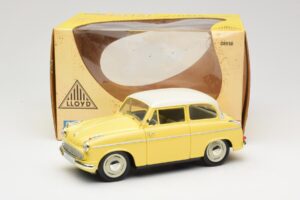Lloyd Alexander TS イエロー Revell 1:18 08958 メタル - 画像 8/8