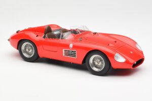 Maserati 300S レッド CMC 1:18 M-105 メタル - 画像 4/6