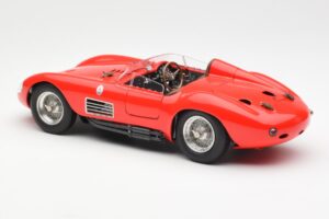 Maserati 300S レッド CMC 1:18 M-105 メタル - 画像 5/6