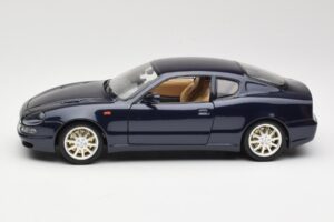 Maserati 3200 GT ブラック Bburago 1:18 3371 メタル - 画像 4/8