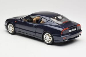 Maserati 3200 GT ブラック Bburago 1:18 3371 メタル - 画像 7/8