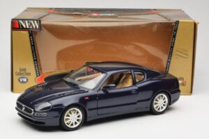 Maserati 3200 GT ブラック Bburago 1:18 3371 メタル - 画像 8/8
