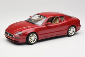 Maserati 3200 GT ダークレッド Bburago 1:18 3341-M2 メタル