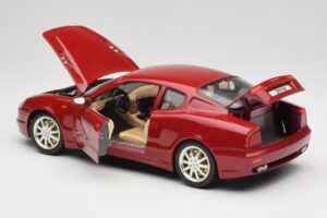 Maserati 3200 GT ダークレッド Bburago 1:18 3341-M2 メタル - 画像 5/8