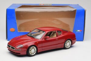 Maserati 3200 GT ダークレッド Bburago 1:18 3341-M2 メタル - 画像 8/8