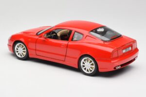 Maserati 3200 GT レッド Bburago 1:18 3341 メタル - 画像 7/8