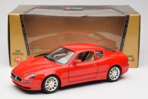 Maserati 3200 GT レッド Bburago 1:18 3341 メタル - 画像 8/8