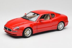 Maserati 3200 GT Rosso Mondiale Bburago 1:18 3341-M1 メタル