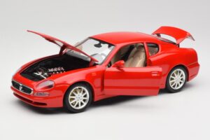 Maserati 3200 GT レッド スペシャルコレクション Bburago 1:18 30071 メタル - 画像 2/8