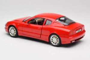Maserati 3200 GT レッド スペシャルコレクション Bburago 1:18 30071 メタル - 画像 7/8