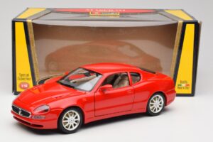 Maserati 3200 GT レッド スペシャルコレクション Bburago 1:18 30071 メタル - 画像 8/8
