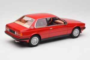 Maserati BiTurbo Coupe Rosso Corsa Minichamps 1:18 107123501 レジン - 画像 2/6