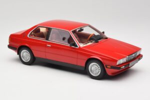 Maserati BiTurbo Coupe Rosso Corsa Minichamps 1:18 107123501 レジン - 画像 4/6