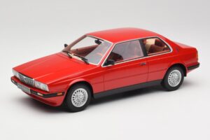 Maserati BiTurbo Coupe Rosso Corsa Minichamps 1:18 107123501 レジン