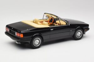 Maserati BiTurbo Spyder ブラック Minichamps 1:18 107123531 レジン - 画像 2/6