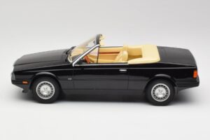 Maserati BiTurbo Spyder ブラック Minichamps 1:18 107123531 レジン - 画像 3/6