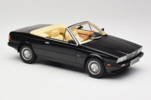 Maserati BiTurbo Spyder ブラック Minichamps 1:18 107123531 レジン - 画像 4/6
