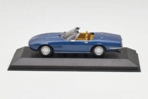 Maserati Ghibli Spyder ブルー Minichamps 1:43 400123330 メタル