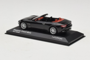 Maserati GranCabrio ブラック メタリック Minichamps 1:43 400123930 メタル - 画像 3/5