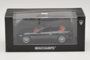 Maserati GranCabrio ブラック メタリック Minichamps 1:43 400123930 メタル - 画像 5/5