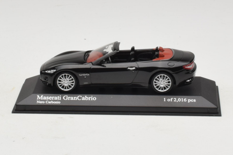 Maserati GranCabrio ブラック メタリック Minichamps 1:43 400123930 メタル