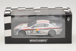 Maserati GranTurismo MC GT4 #12 Sperati / La Mazza Maserati MC 2010 Minichamps 1:43 400101212 メタル - 画像 5/5