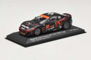 Maserati GranTurismo MC GT4 #32 J. Sicart Maserati MC 2010 Minichamps 1:43 400101232 メタル - 画像 2/5