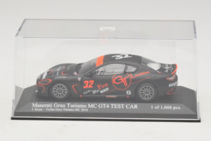 Maserati GranTurismo MC GT4 #32 J. Sicart Maserati MC 2010 Minichamps 1:43 400101232 メタル - 画像 4/5